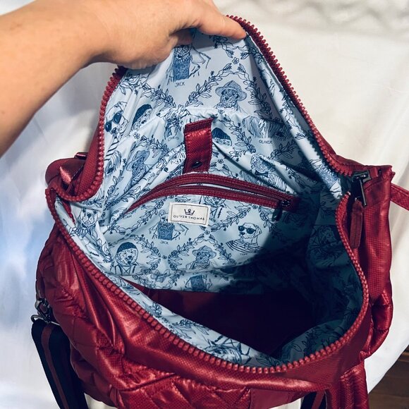Oliver Thomas Quilted Kitchen Sink Tote/Matching Pouch-Dogs Signature-Maroon - Picture 16 of 16